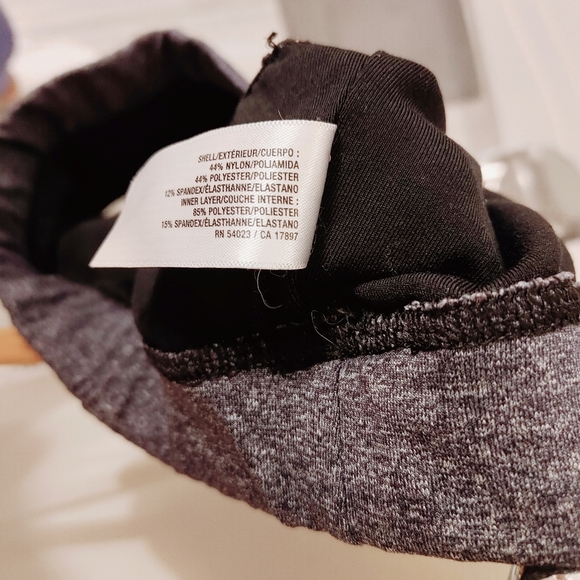 Old Navy Sports Bra - Picture 6 of 6